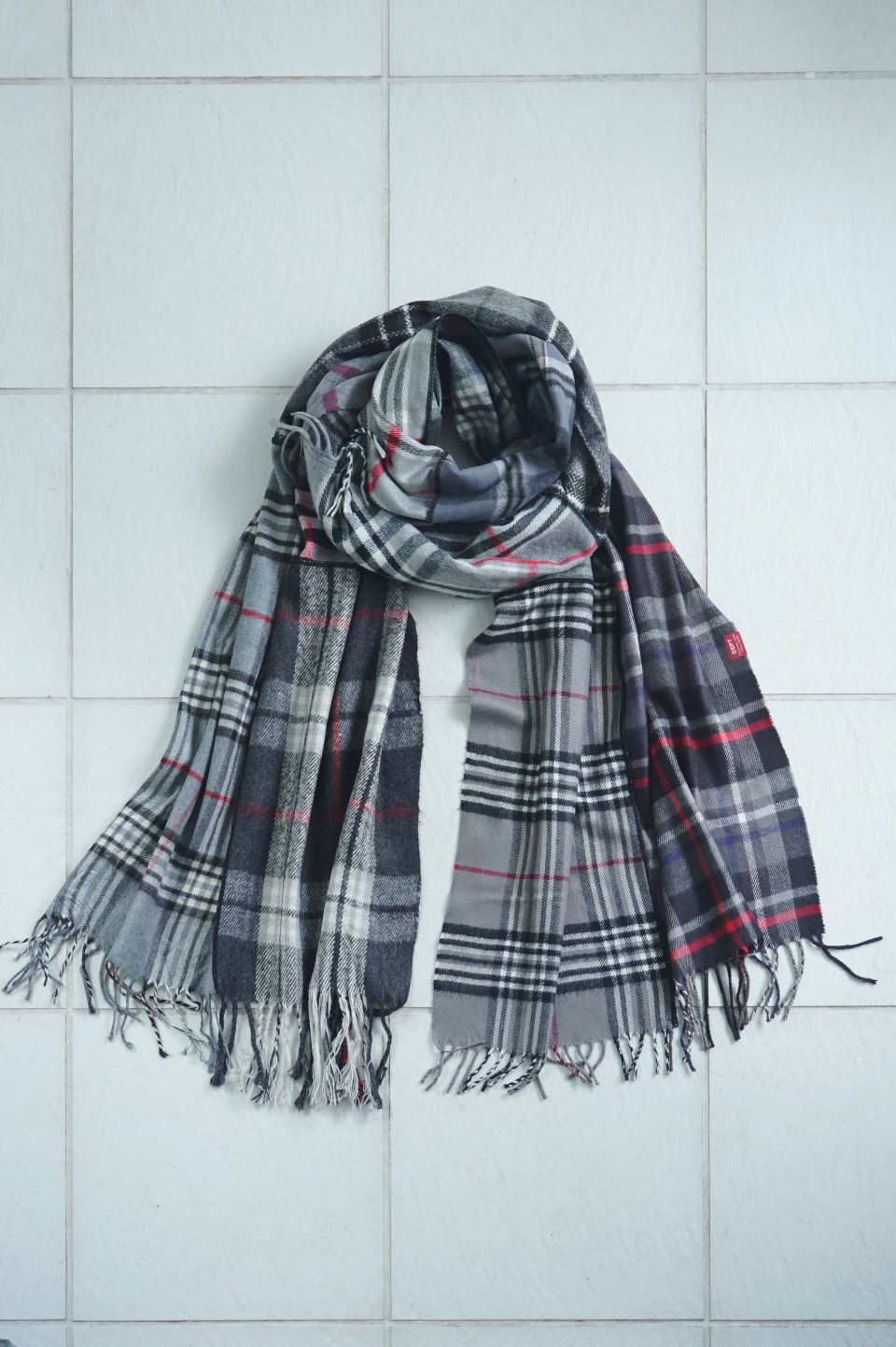 DEPT CRAZY CHECK LONG SCARF / 511 Grey tone / DEPT Online Store