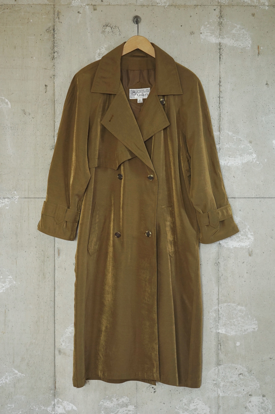 Lustrous Coat/Olive brown