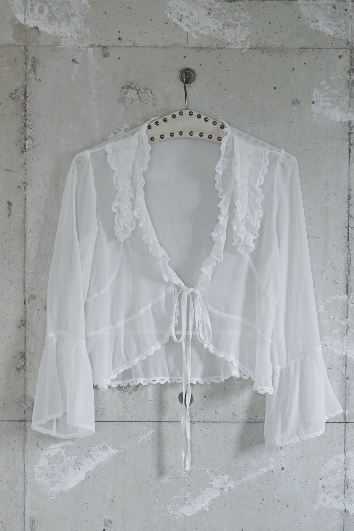 Frill sheer blouse / White
