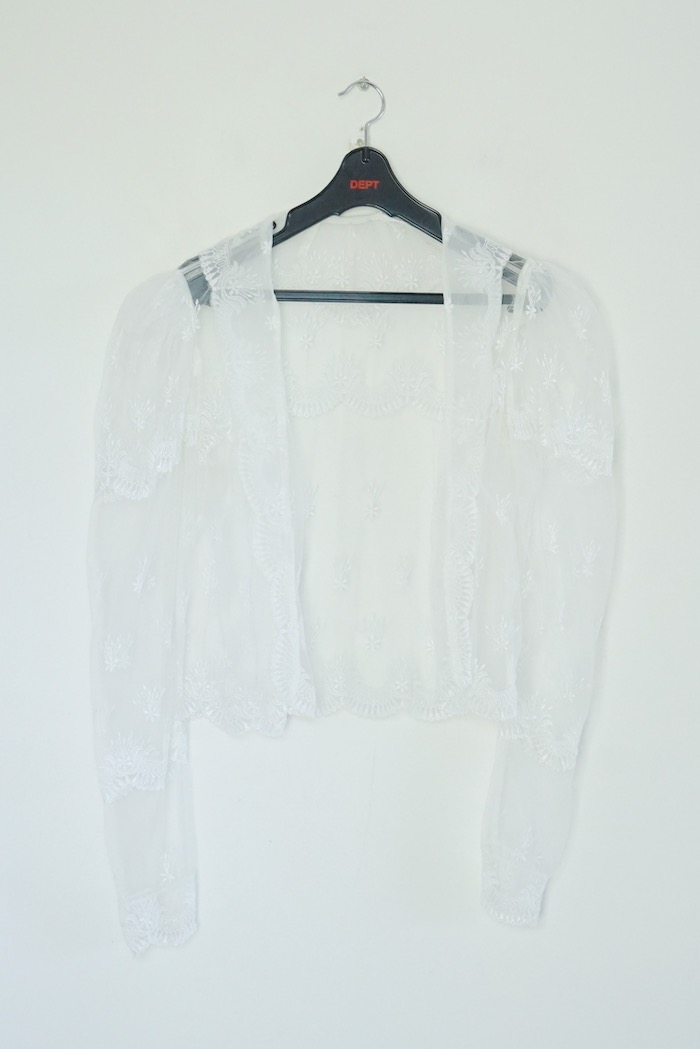 Lace embroidered blouse / WHITE